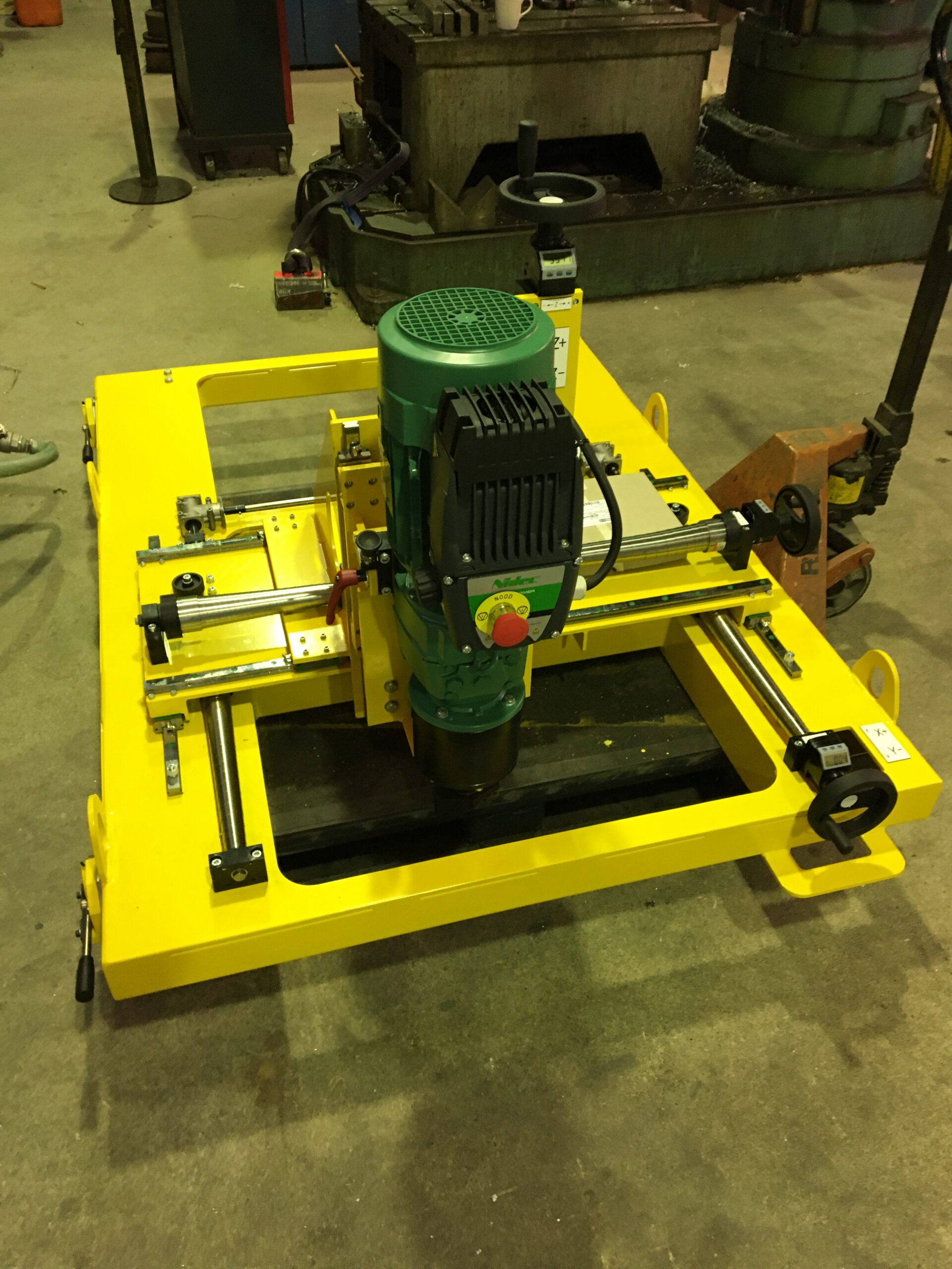 Mobiel freesapparaat tramrailsverbindingen (GVB Amsterdam)