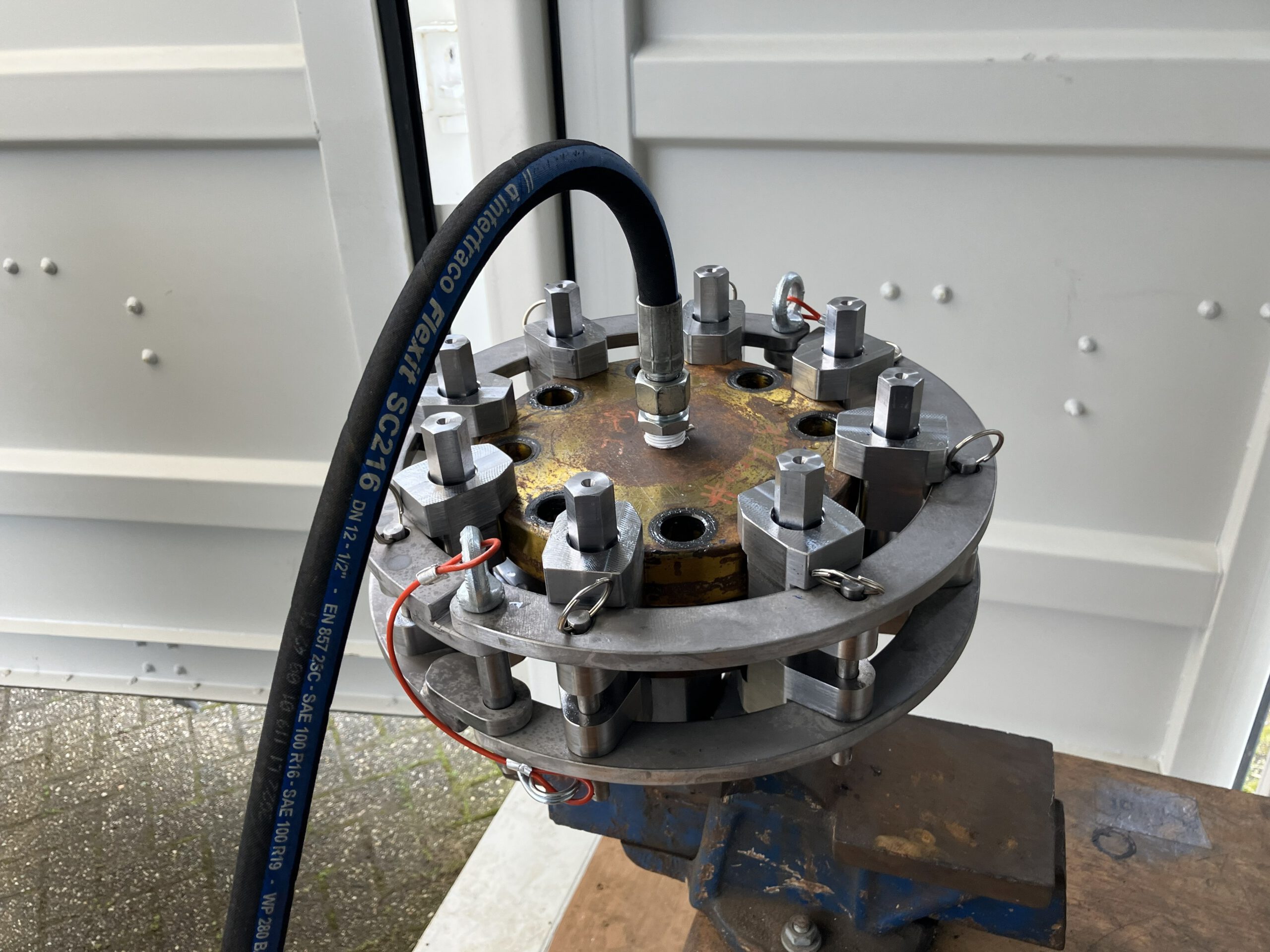 Hot Bolt Clamb (Patriot International)